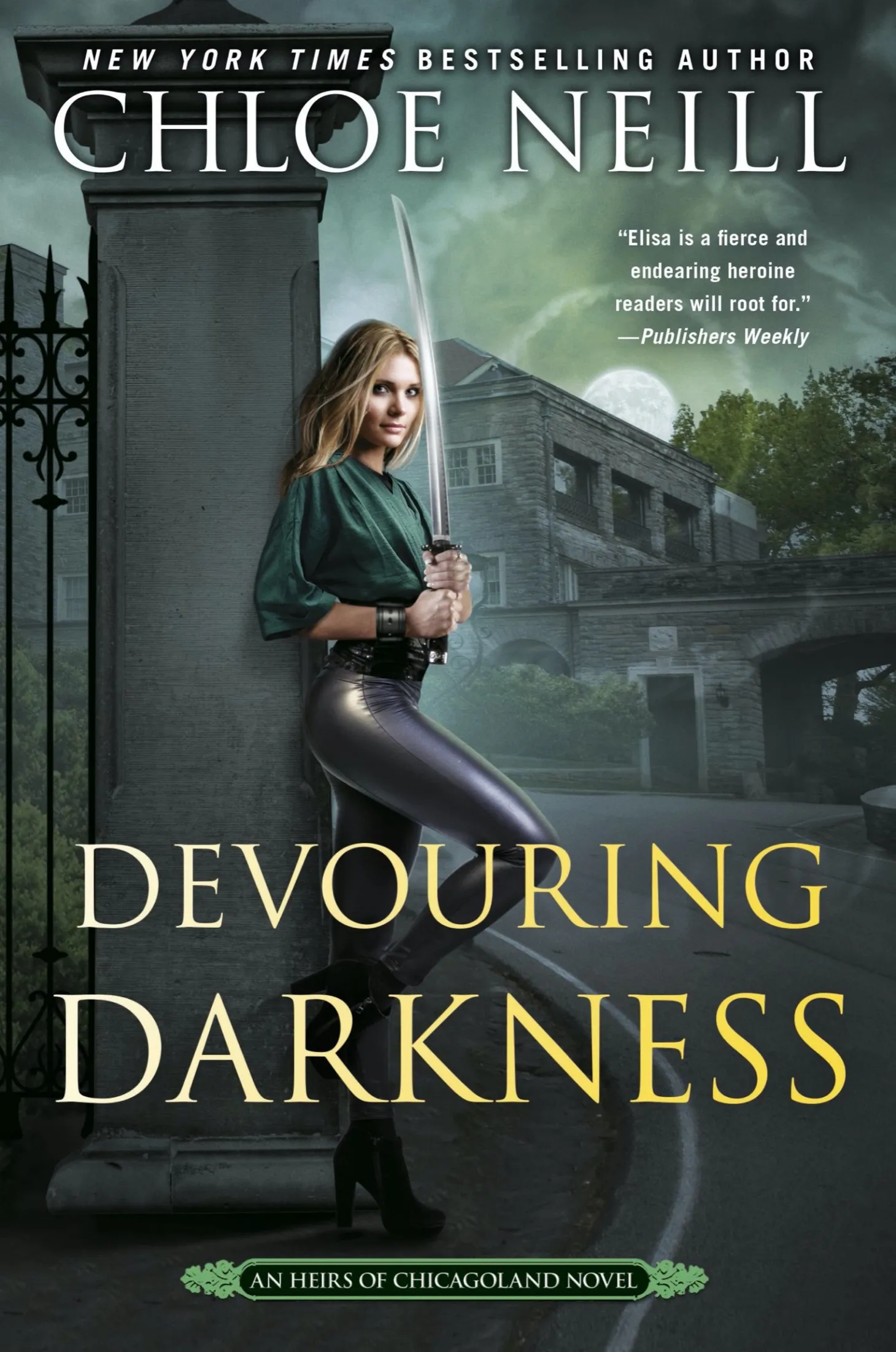 Devouring Darkness (An Heirs of Chicagoland #4)
